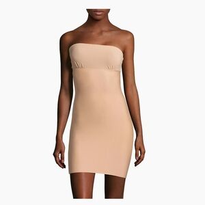 NWT Commando Two Faced Tech Strapless Slip in Beige, Size M